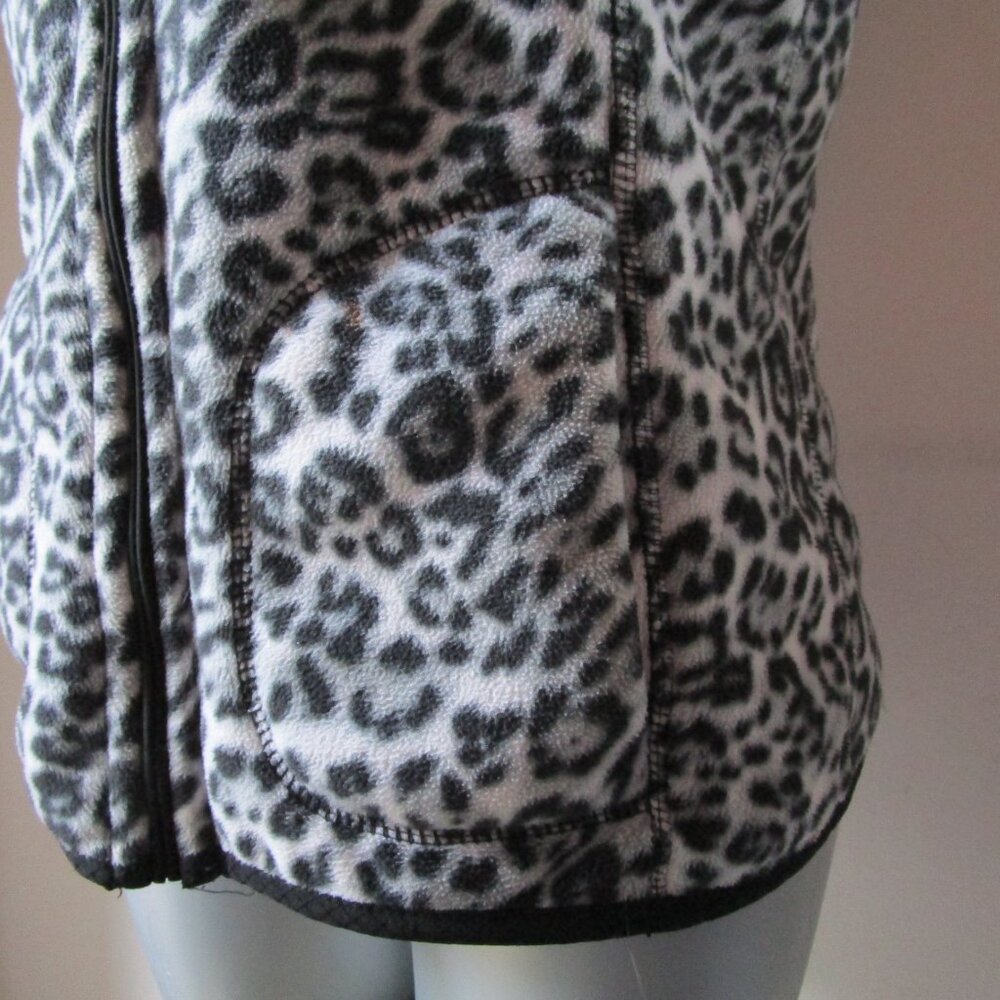 Black white leopard print vest. Fleece, reversable, zipup w pockets. Laura Scott - Picture 7 of 15